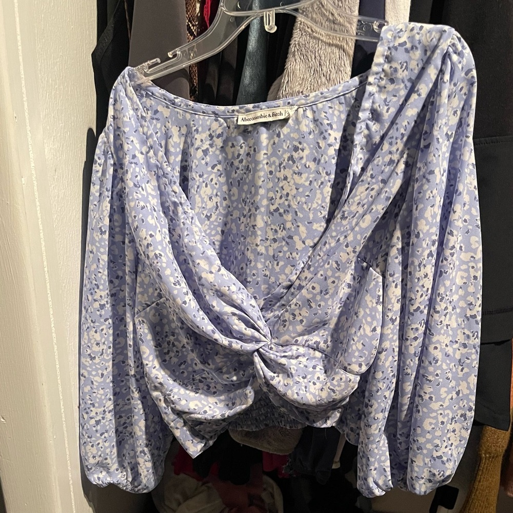 Abercrombie cropped shirt